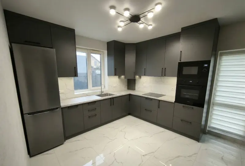 чорна кухня на замовлення вінниця